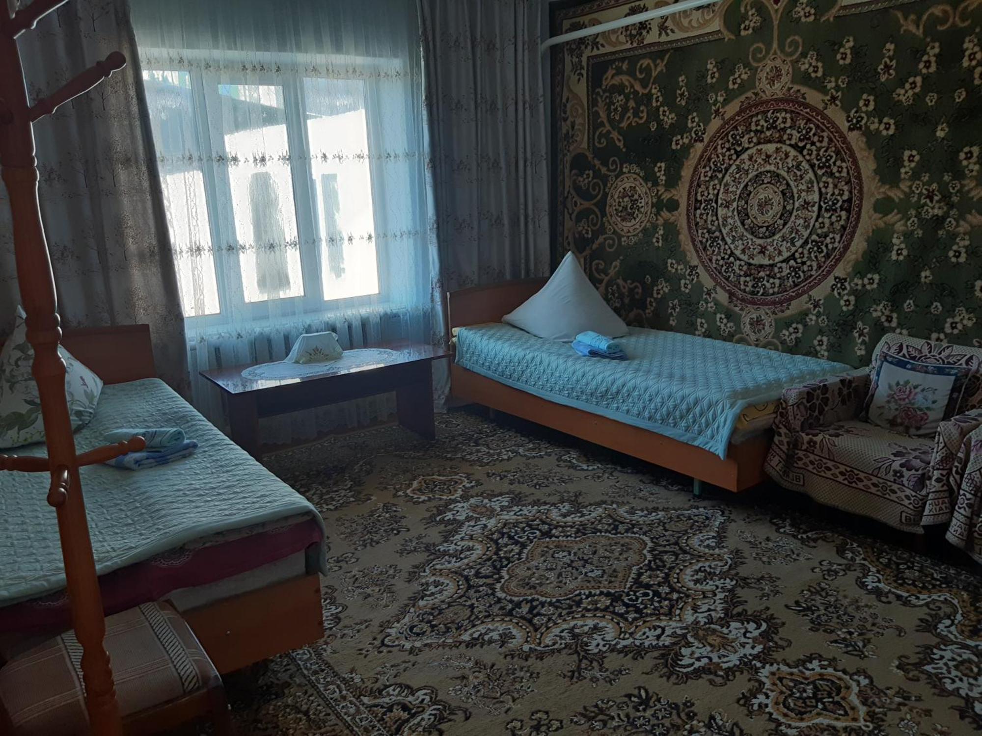 Guest House Lola Kochkor Εξωτερικό φωτογραφία