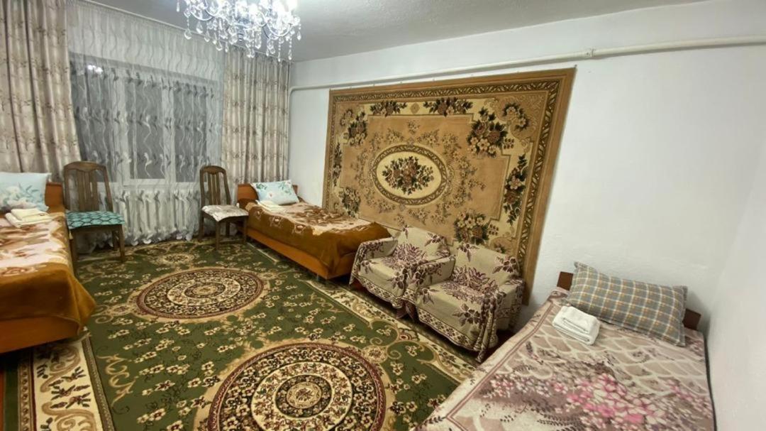 Guest House Lola Kochkor Εξωτερικό φωτογραφία